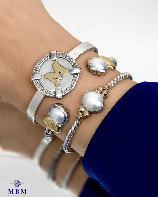 Pulseira com 2 pérolas