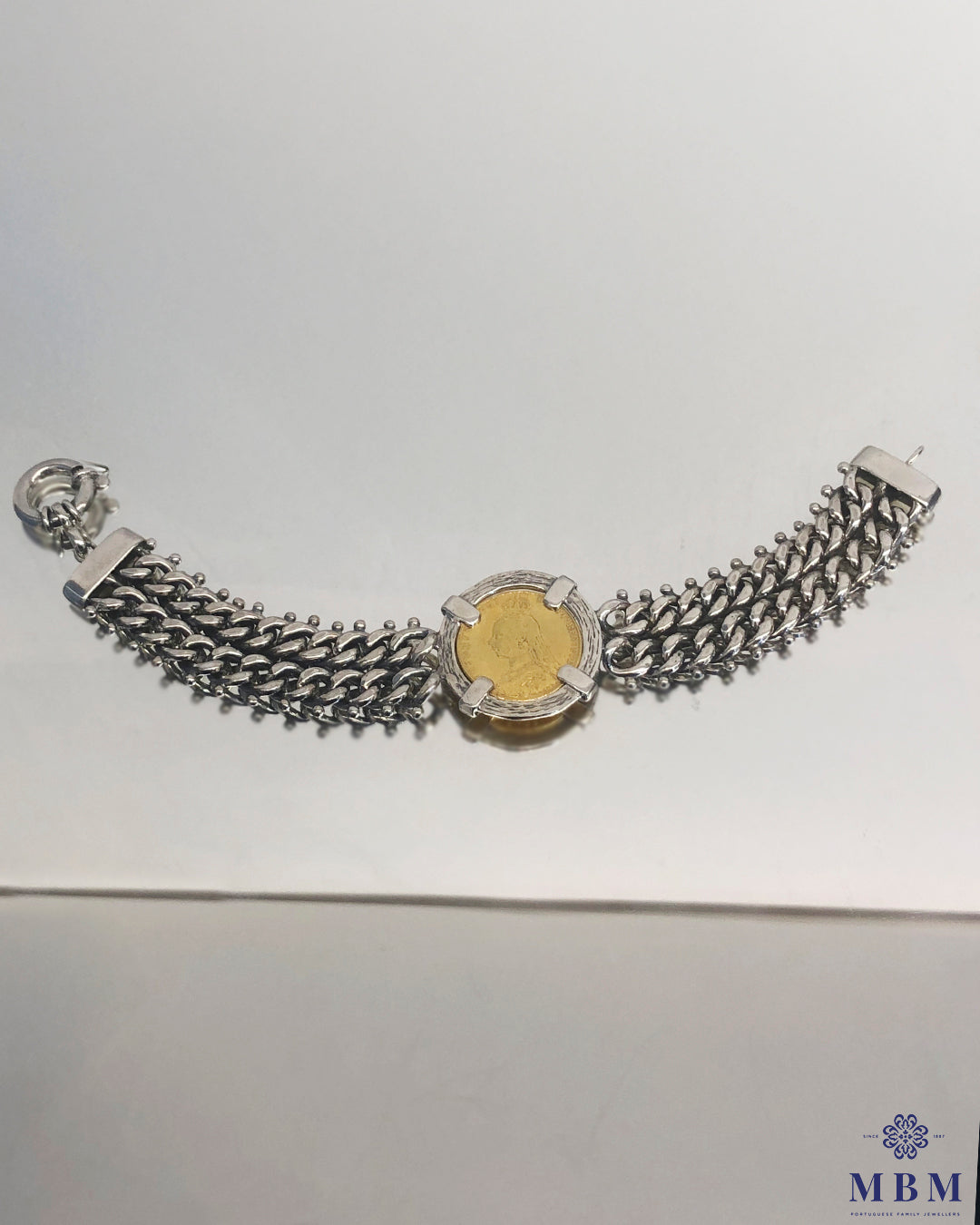 Double mesh bracelet with coin