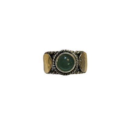 Wide ring with round stone