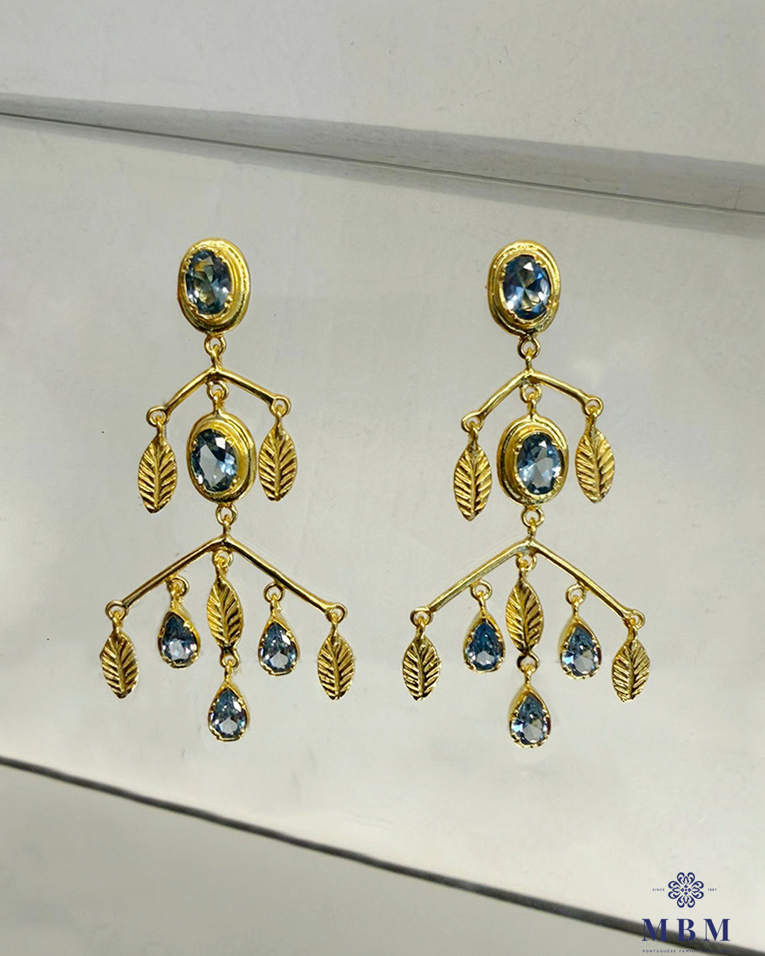 Brincos em prata - folhas e Pedras Azul Claro