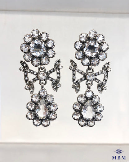 Elegant flower long earrings
