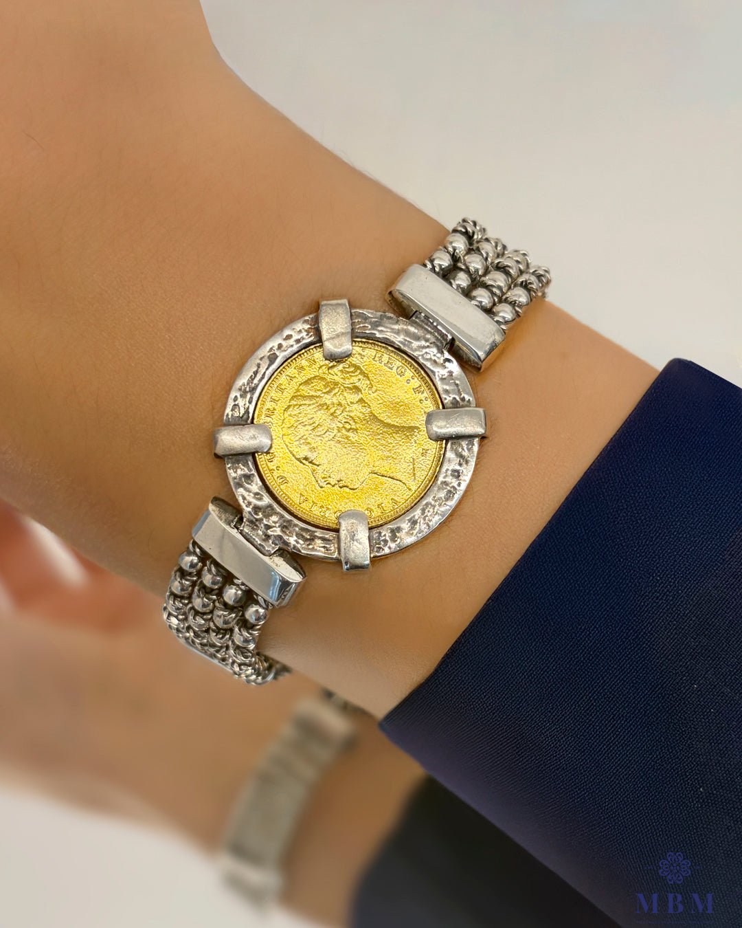 Pulseira com " Libra"