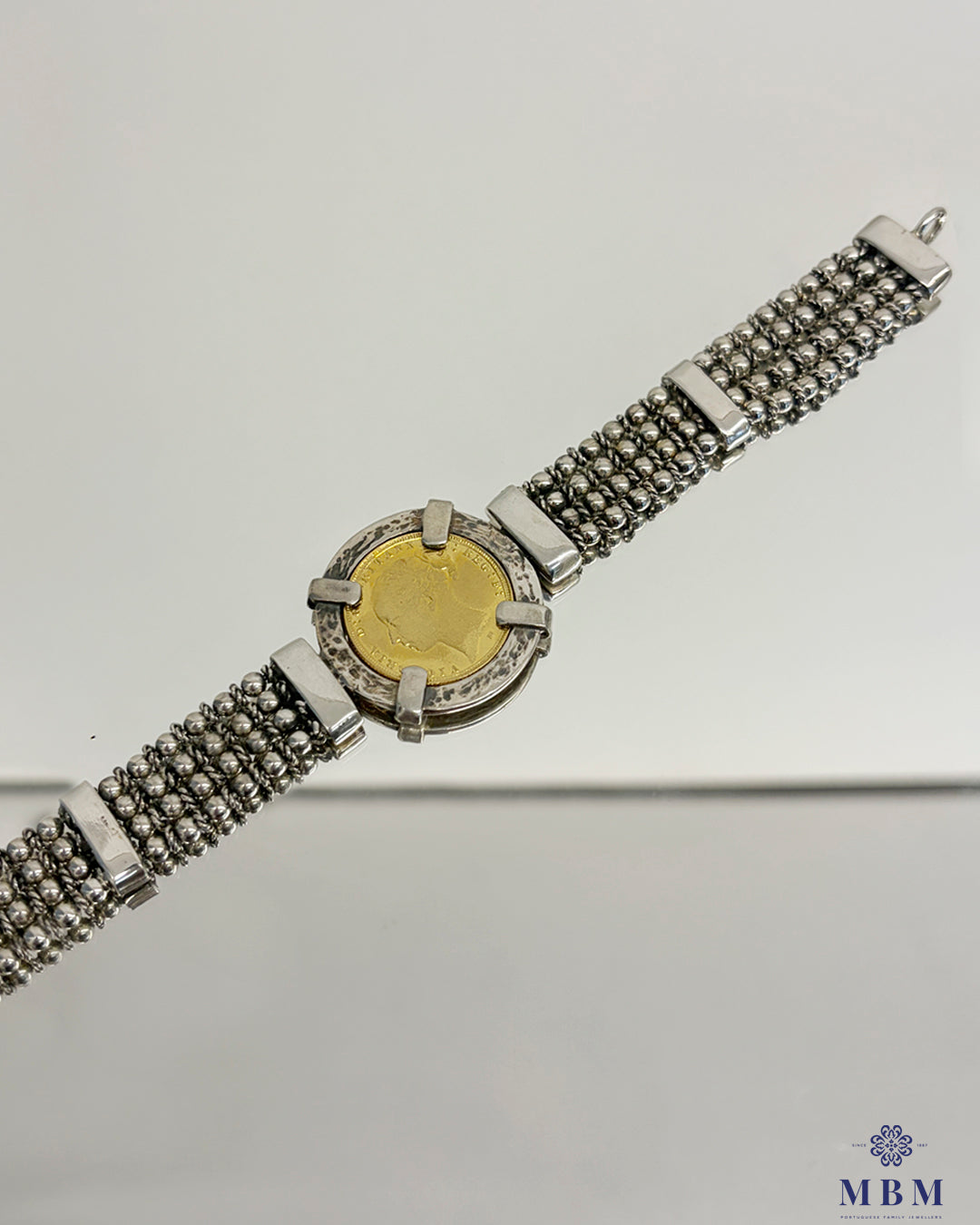 Pulseira com " Libra"